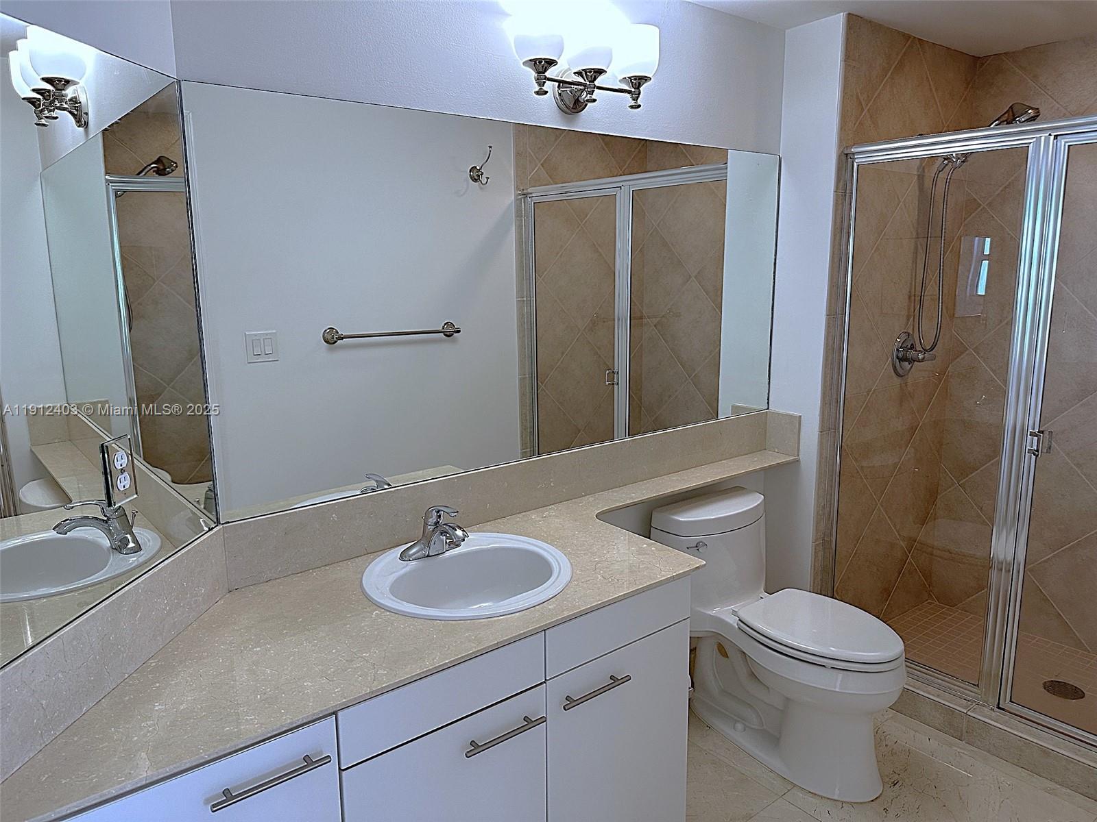 Photo of 2080 Ocean Dr #MPH12, Hallandale Beach, Florida, 33009 - #2 with shower