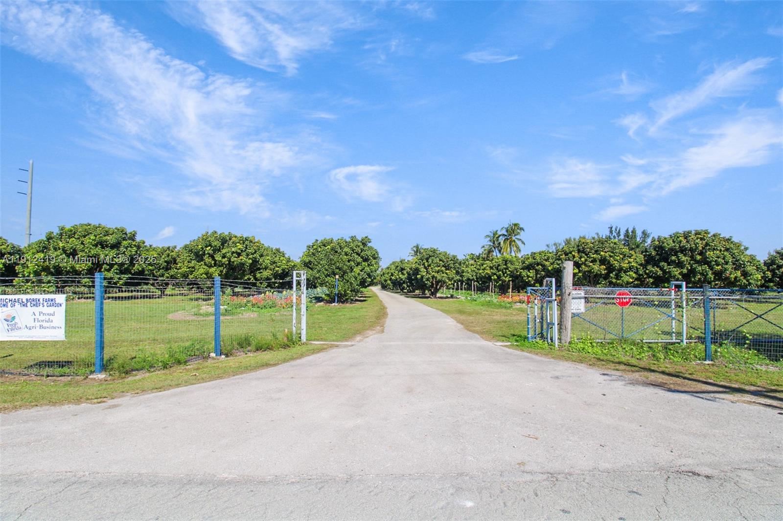   /   sq. ft. $ 2025-11-11 0 foto