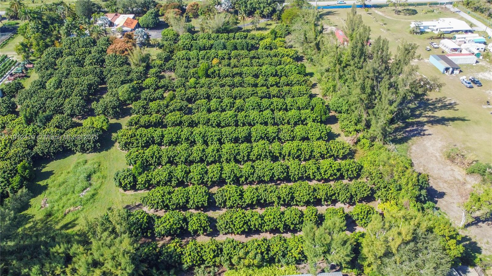   /   sq. ft. $ 2025-11-11 0 foto