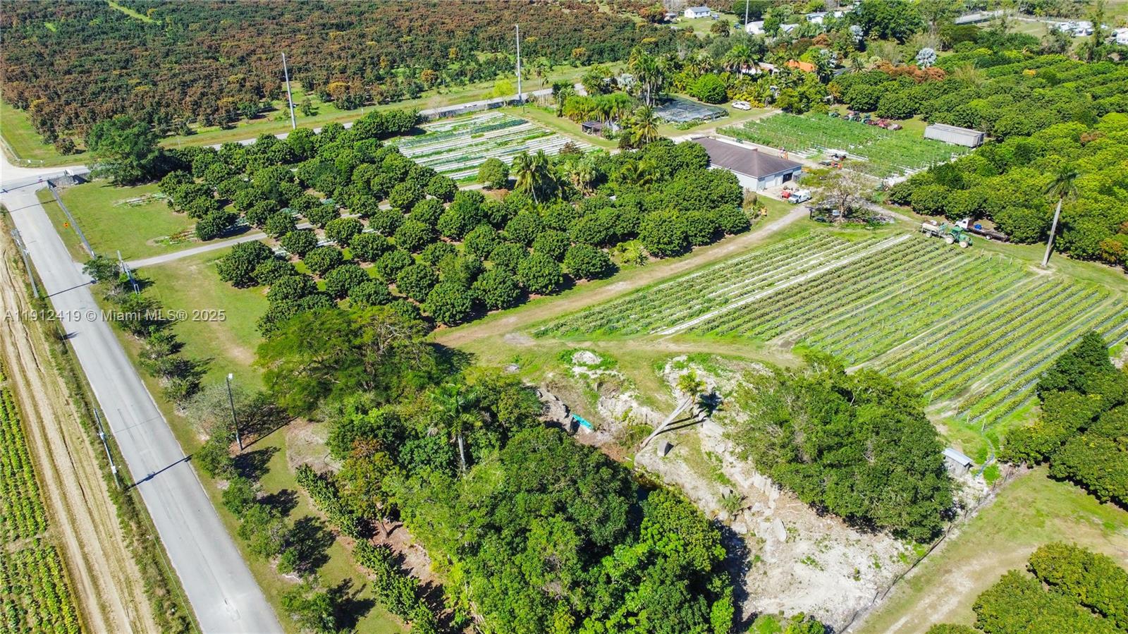   /   sq. ft. $ 2025-11-11 0 foto