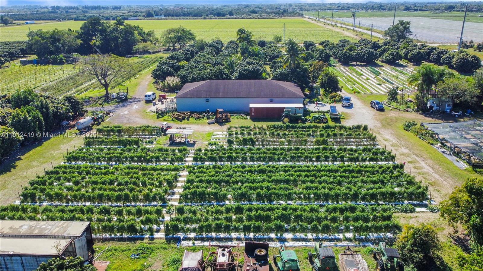   /   sq. ft. $ 2025-11-11 0 foto