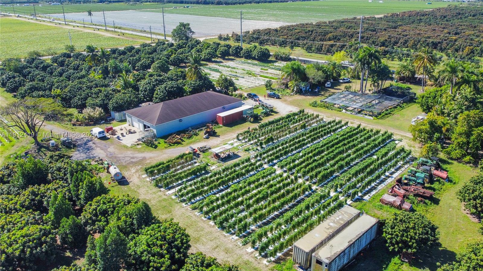   /   sq. ft. $ 2025-11-11 0 foto