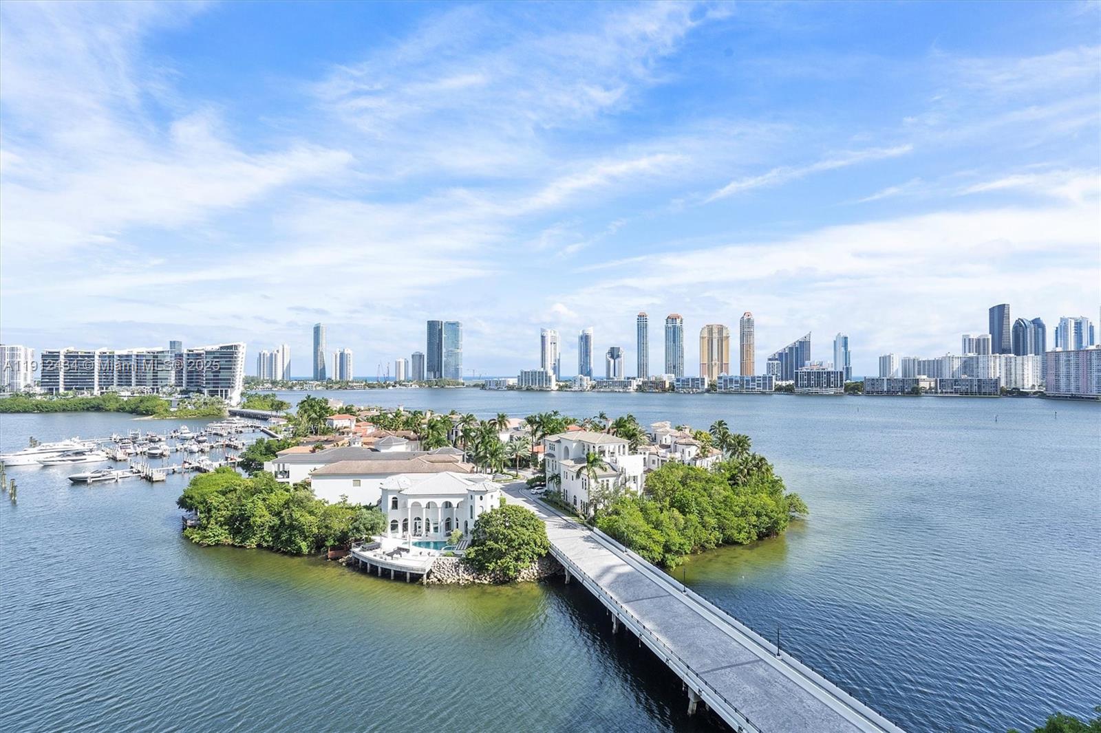 See details 1007 3 / 4 2840 sq. ft. $ 2025-11-11 0 Photo