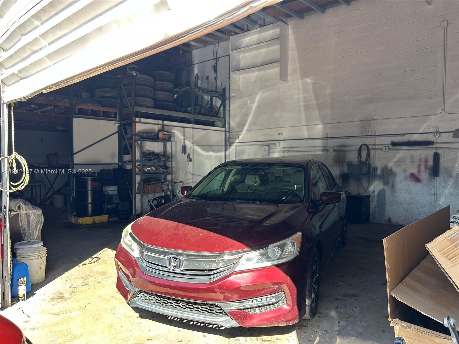 See details / sq. ft. $ 2025-11-11 0 Photo