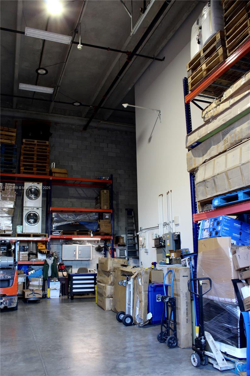 See details 140 / sq. ft. $ 2025-11-13 0 Photo