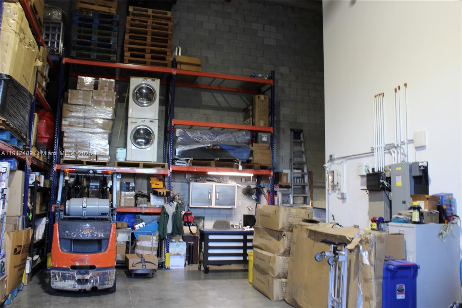 See details 140 / sq. ft. $ 2025-11-13 0 Photo