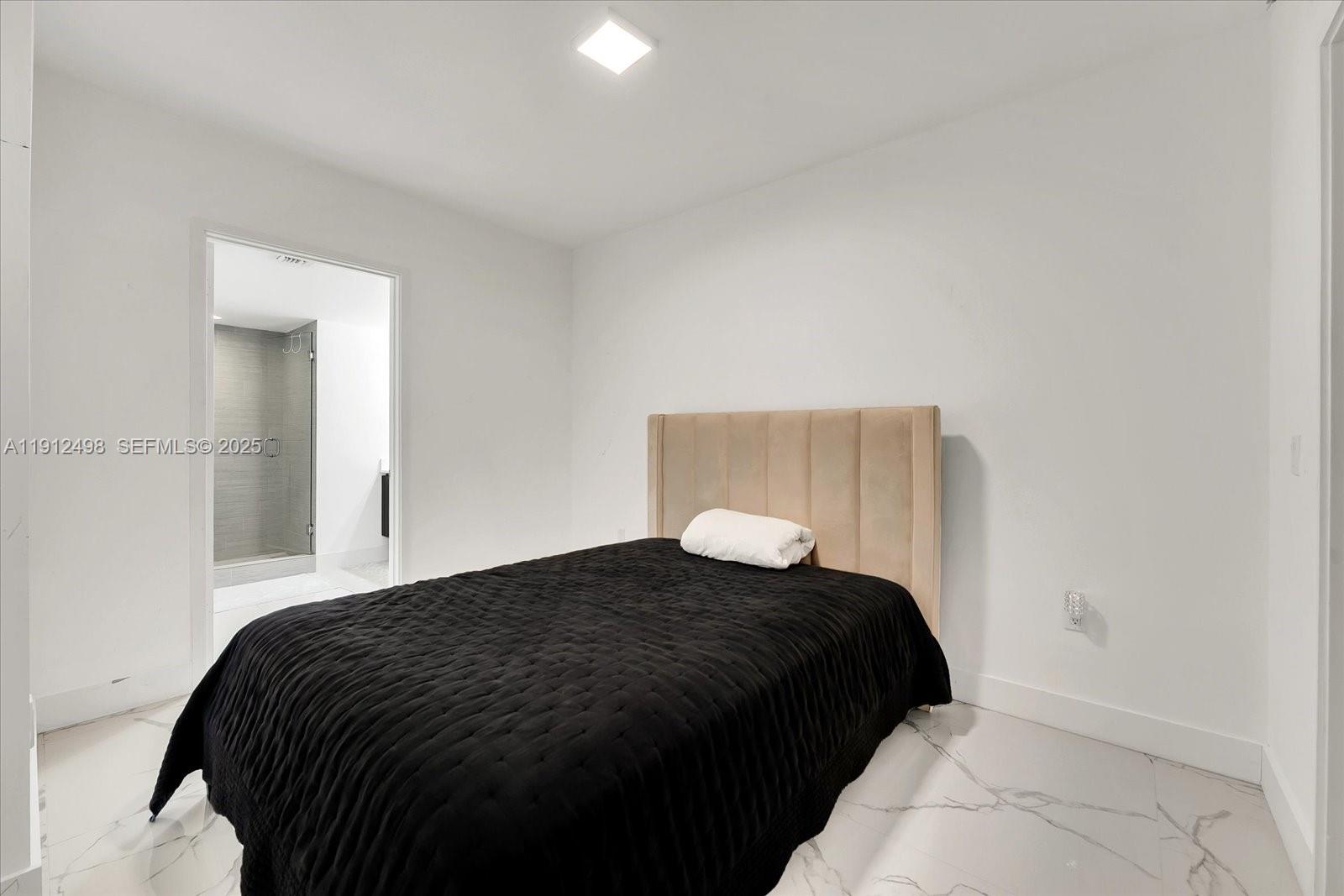 See details 4-1203 2 / 3 1524 sq. ft. $ 2025-12-02 0 Photo