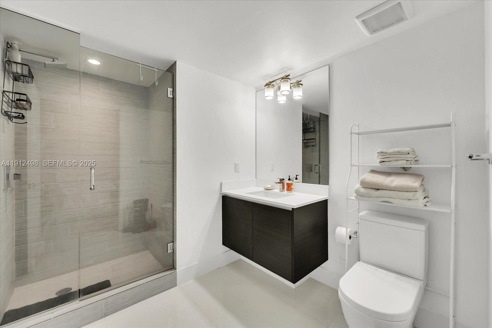 See details 4-1203 2 / 3 1524 sq. ft. $ 2025-12-02 0 Photo