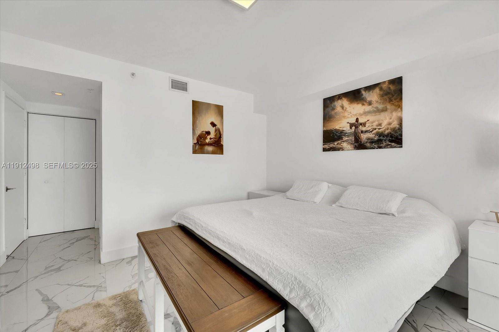 See details 4-1203 2 / 3 1524 sq. ft. $ 2025-12-02 0 Photo