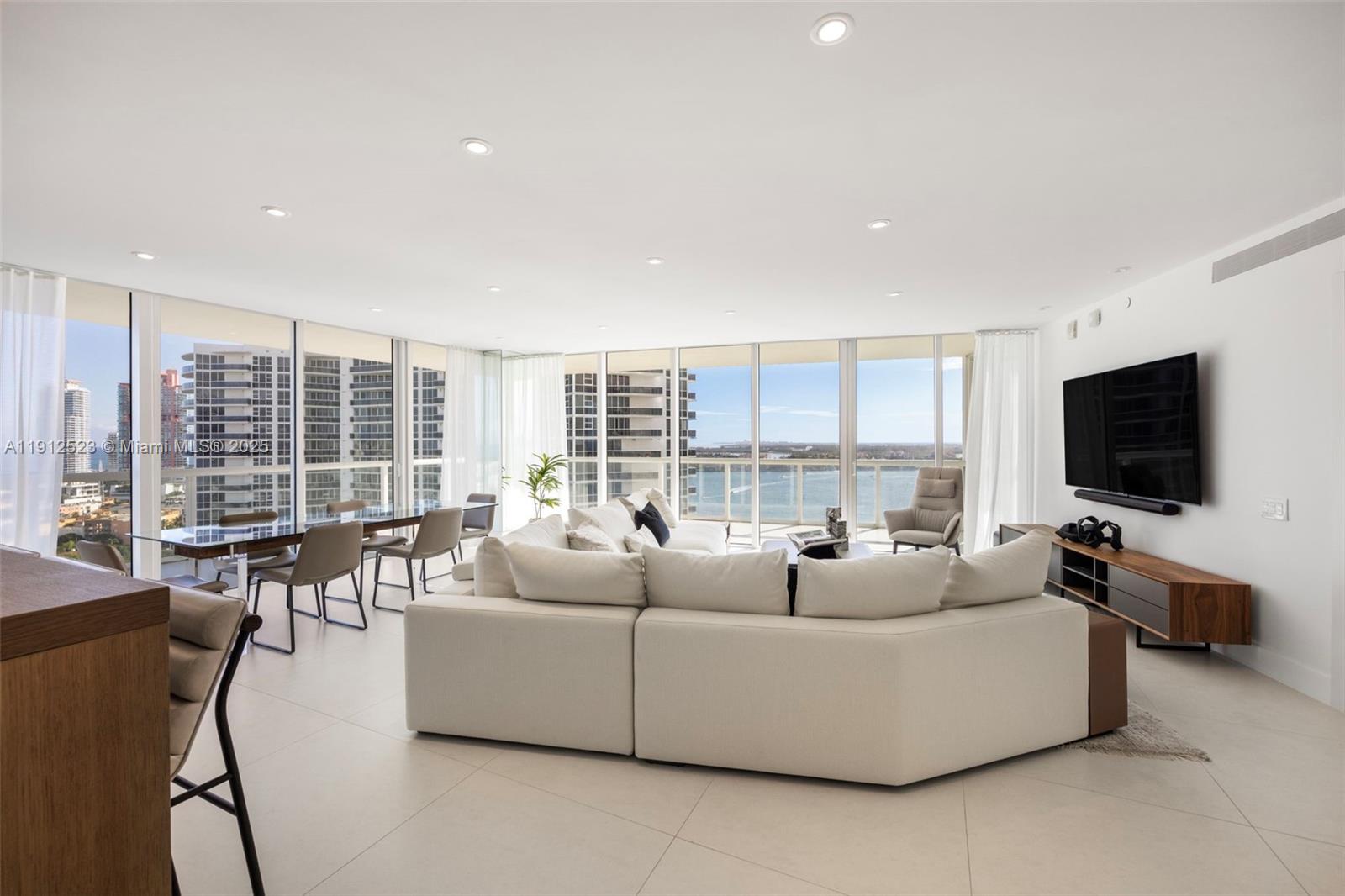 Photo of 450 Alton Rd #2007, Miami Beach, Florida, 33139 -