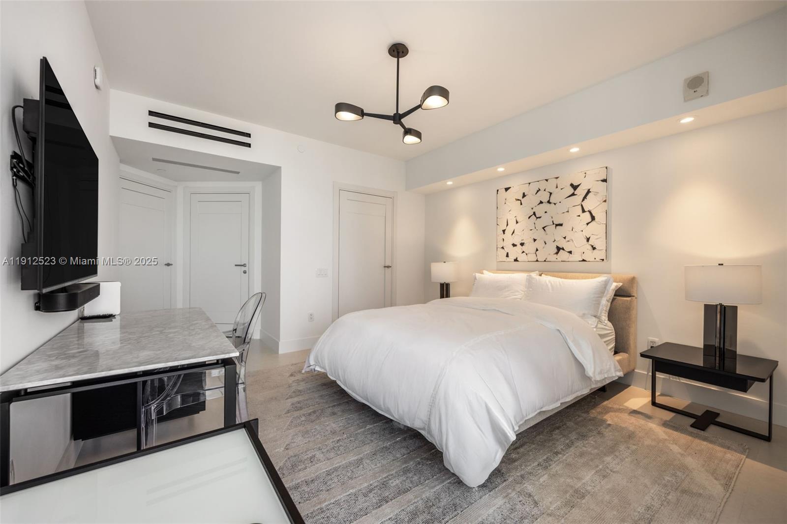 Photo of 450 Alton Rd #2007, Miami Beach, Florida, 33139 -