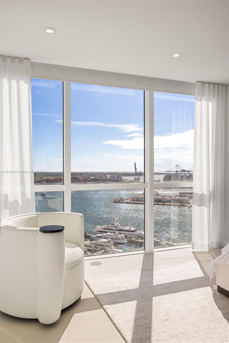 Photo of 450 Alton Rd #2007, Miami Beach, Florida, 33139 -