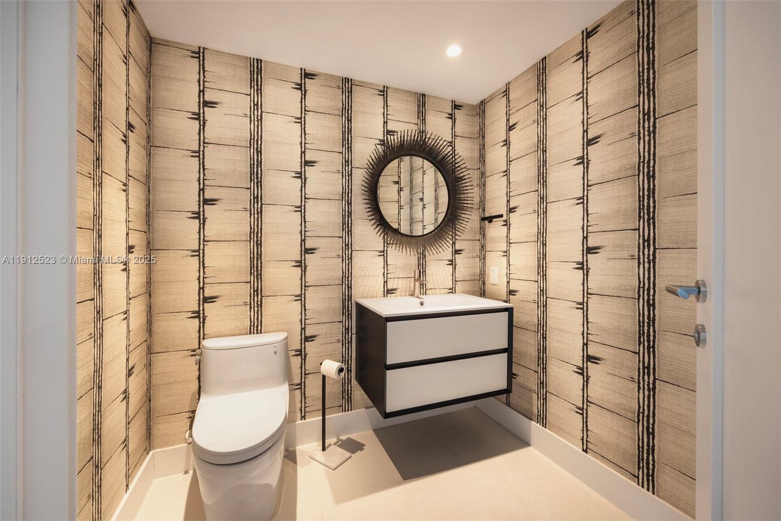 Photo of 450 Alton Rd #2007, Miami Beach, Florida, 33139 -