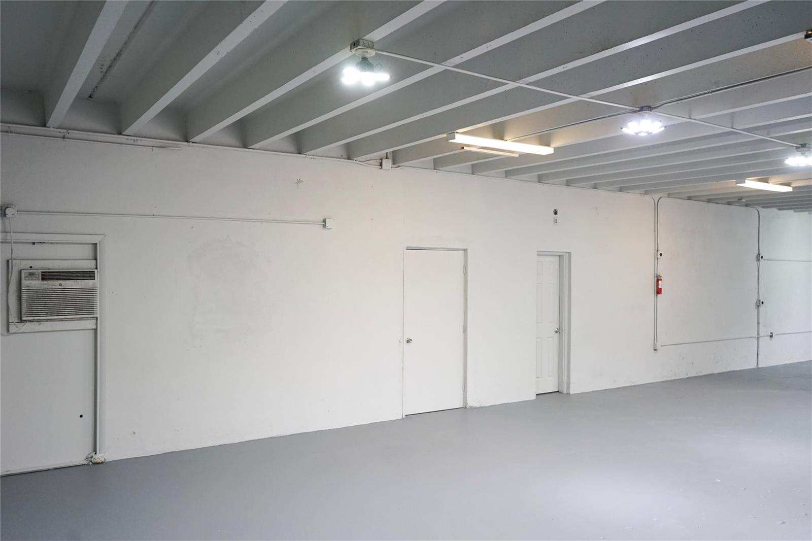   / 0  sq. ft. $ 2026-04-13 0 Photo