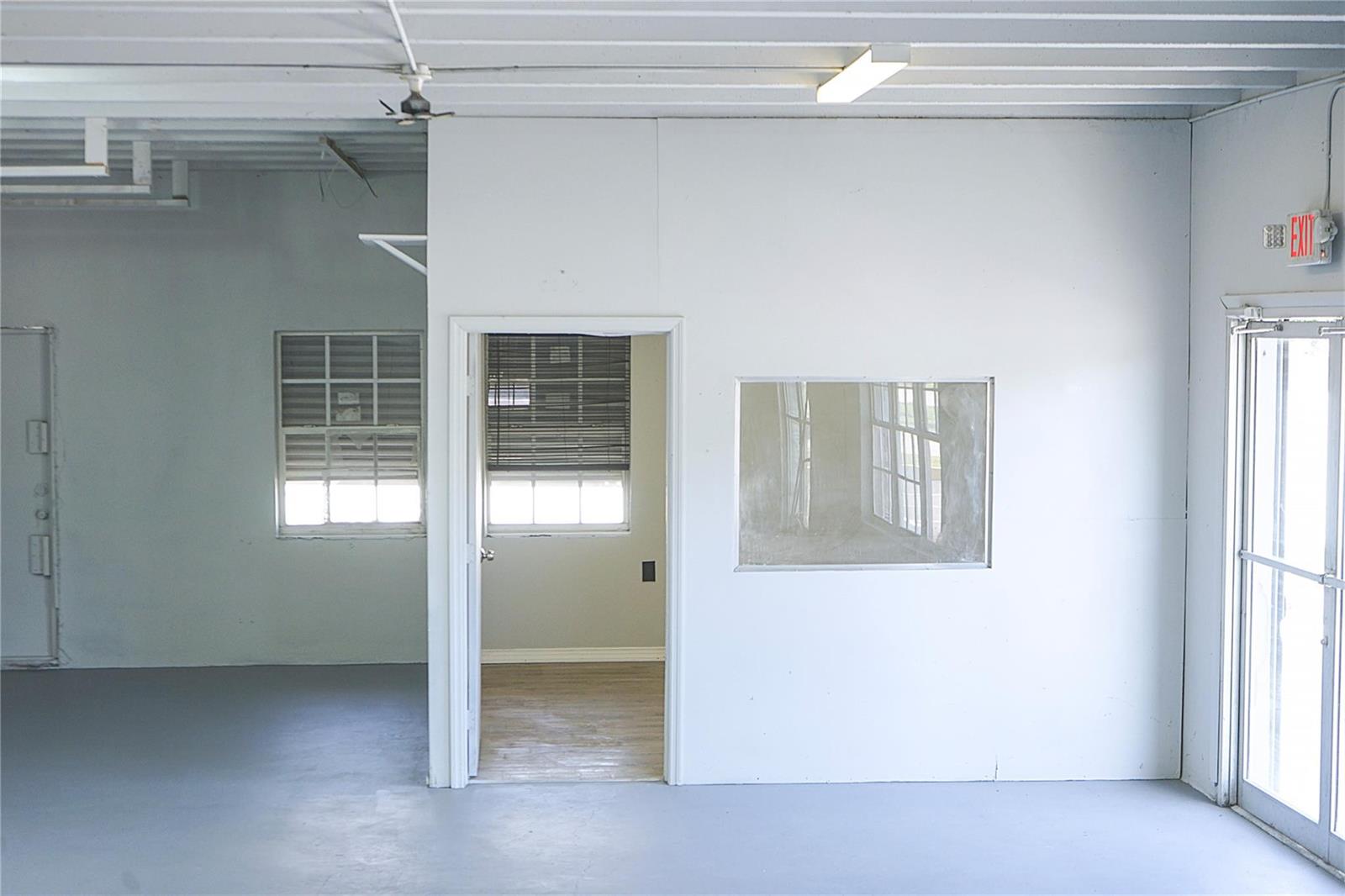  / 0  sq. ft. $ 2026-04-13 0 Photo