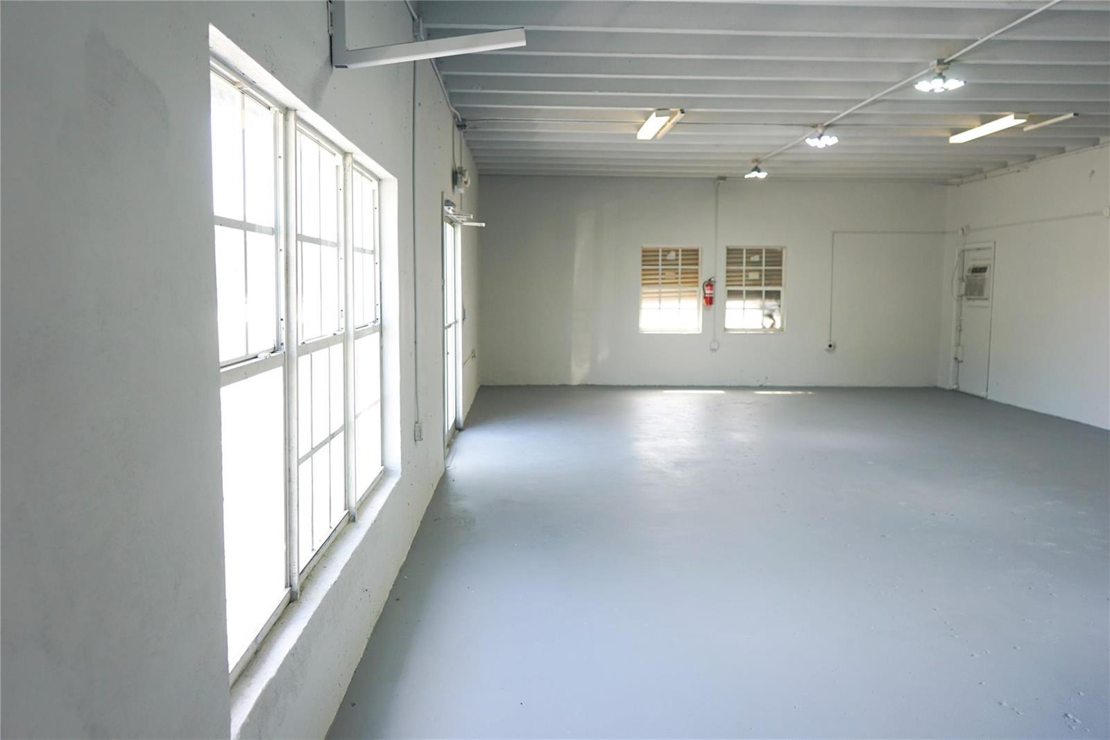   / 0  sq. ft. $ 2026-04-13 0 Photo