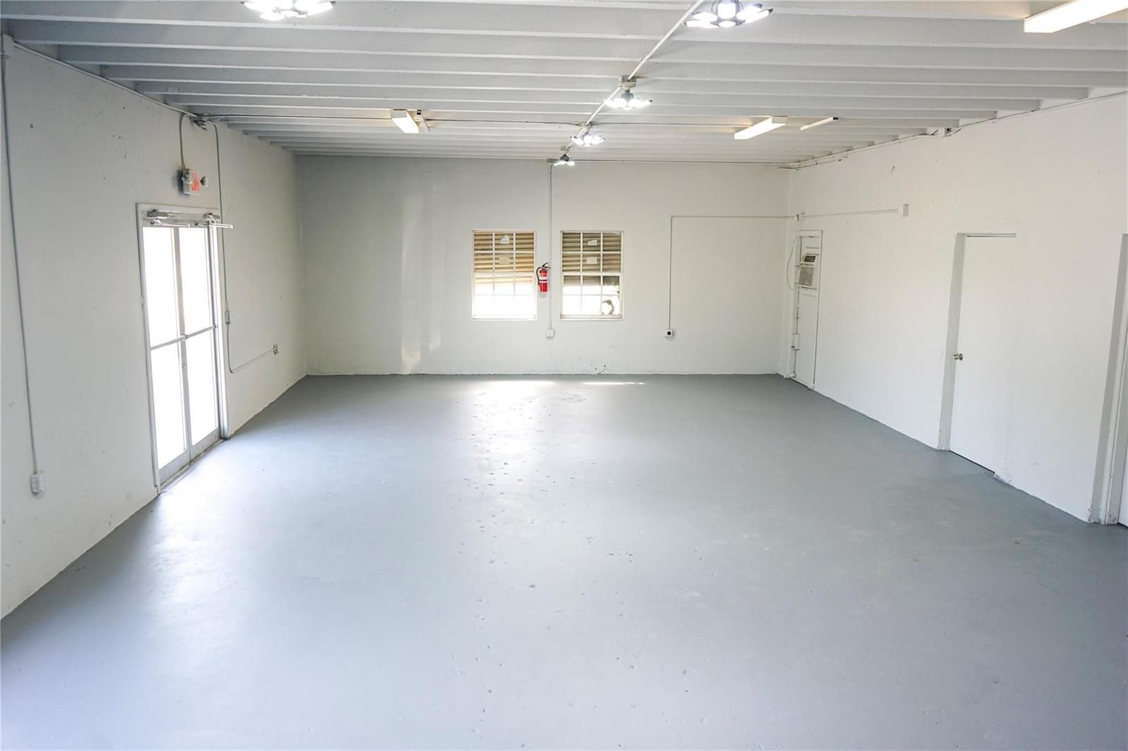   / 0  sq. ft. $ 2026-04-13 0 Photo