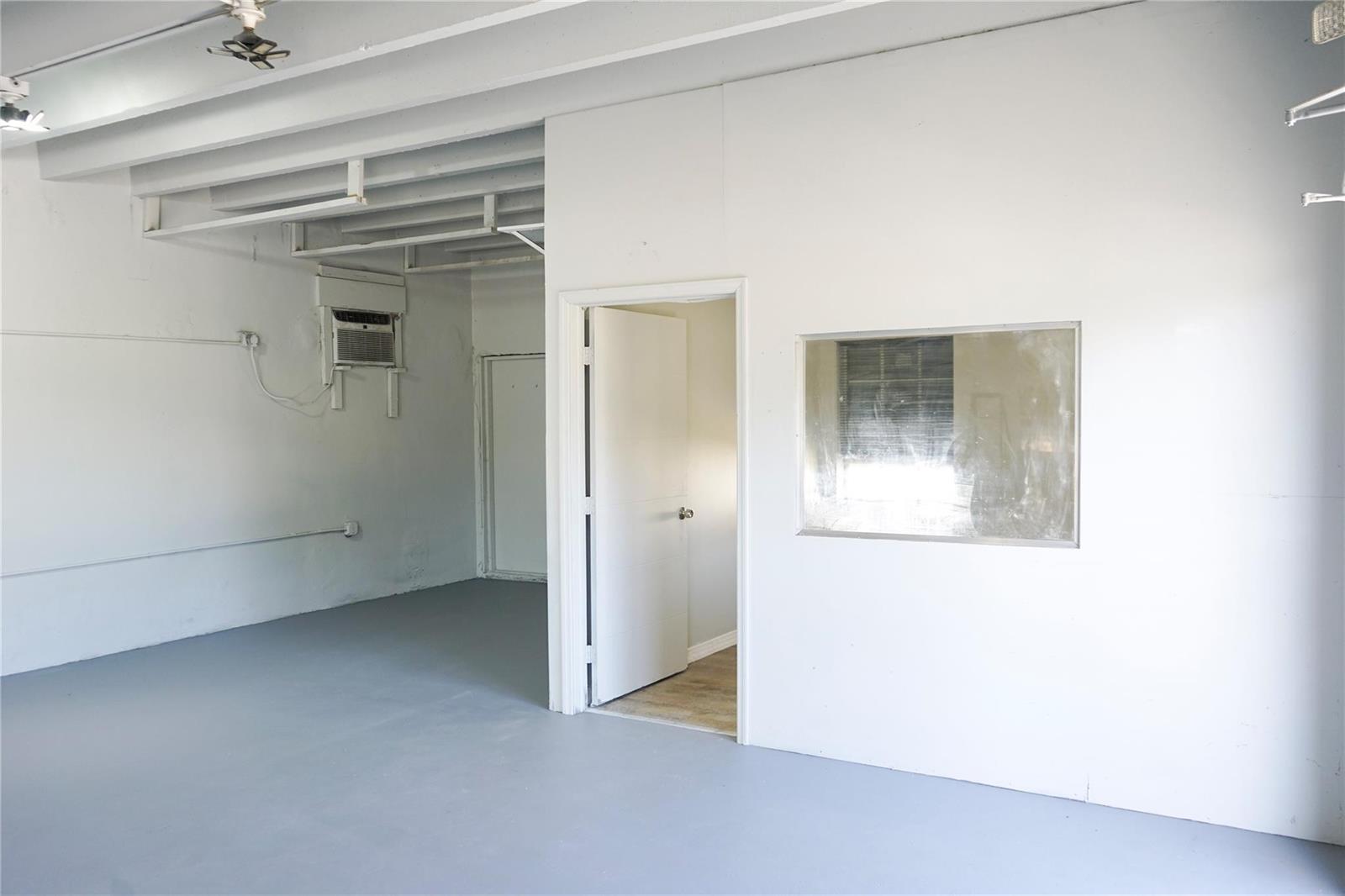   / 0  sq. ft. $ 2026-04-13 0 Photo