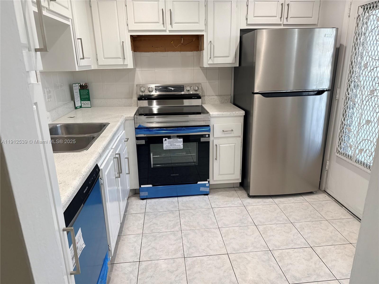 Photo of 320 12th Ave  #703, Hallandale Beach, Florida, 33009 - 