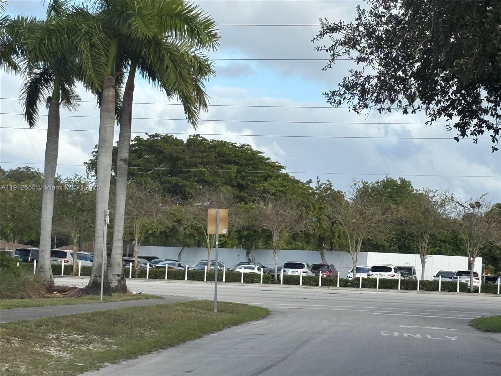 See details / 1699 sq. ft. $ 2025-11-11 0 Photo