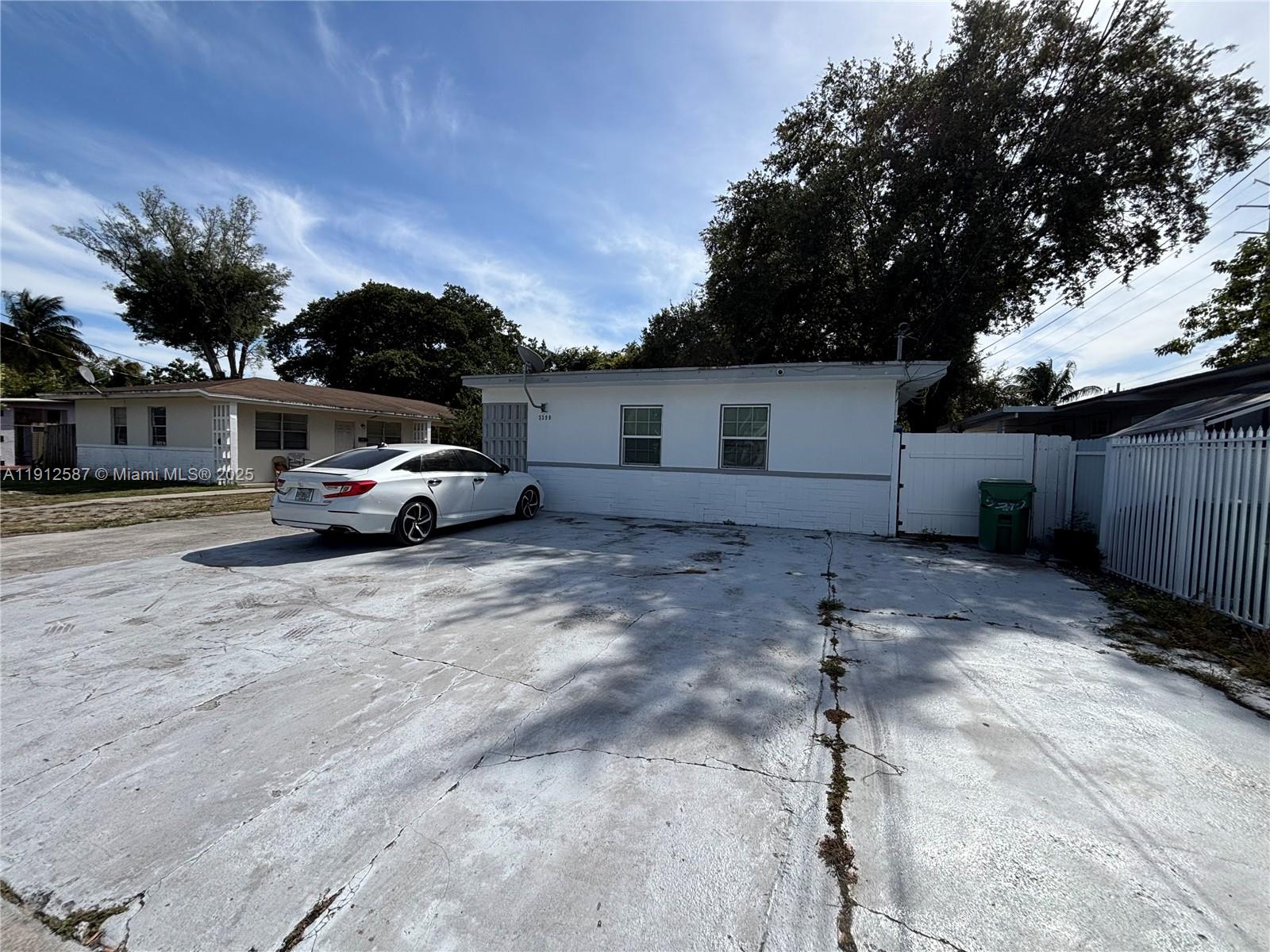   /  1272 sq. ft. $ 2025-11-12 0 Photo