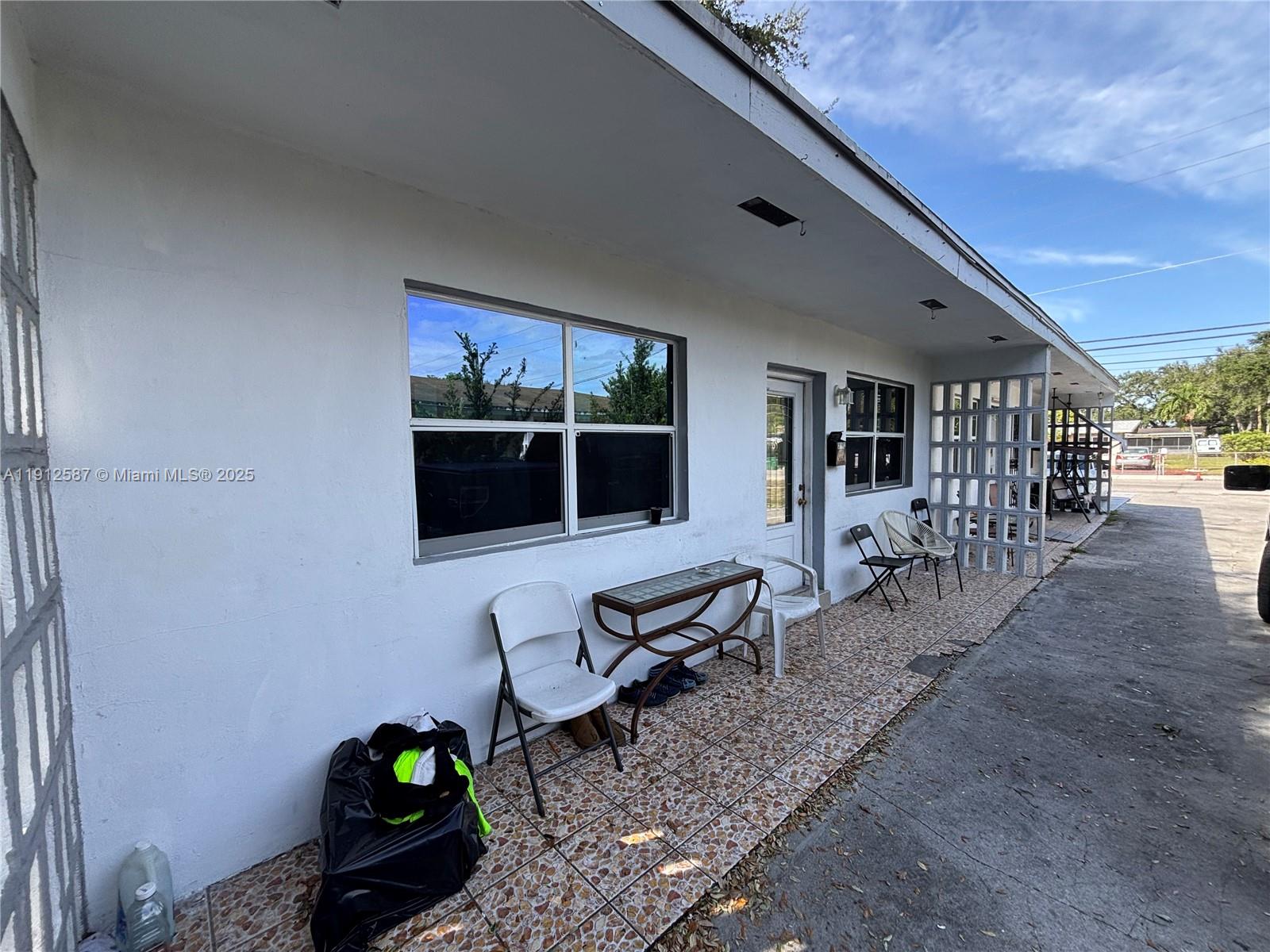   /  1272 sq. ft. $ 2025-11-12 0 Photo