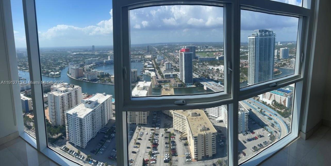 4407 1 / 1 871 sq. ft. $ 2025-11-12 0 foto