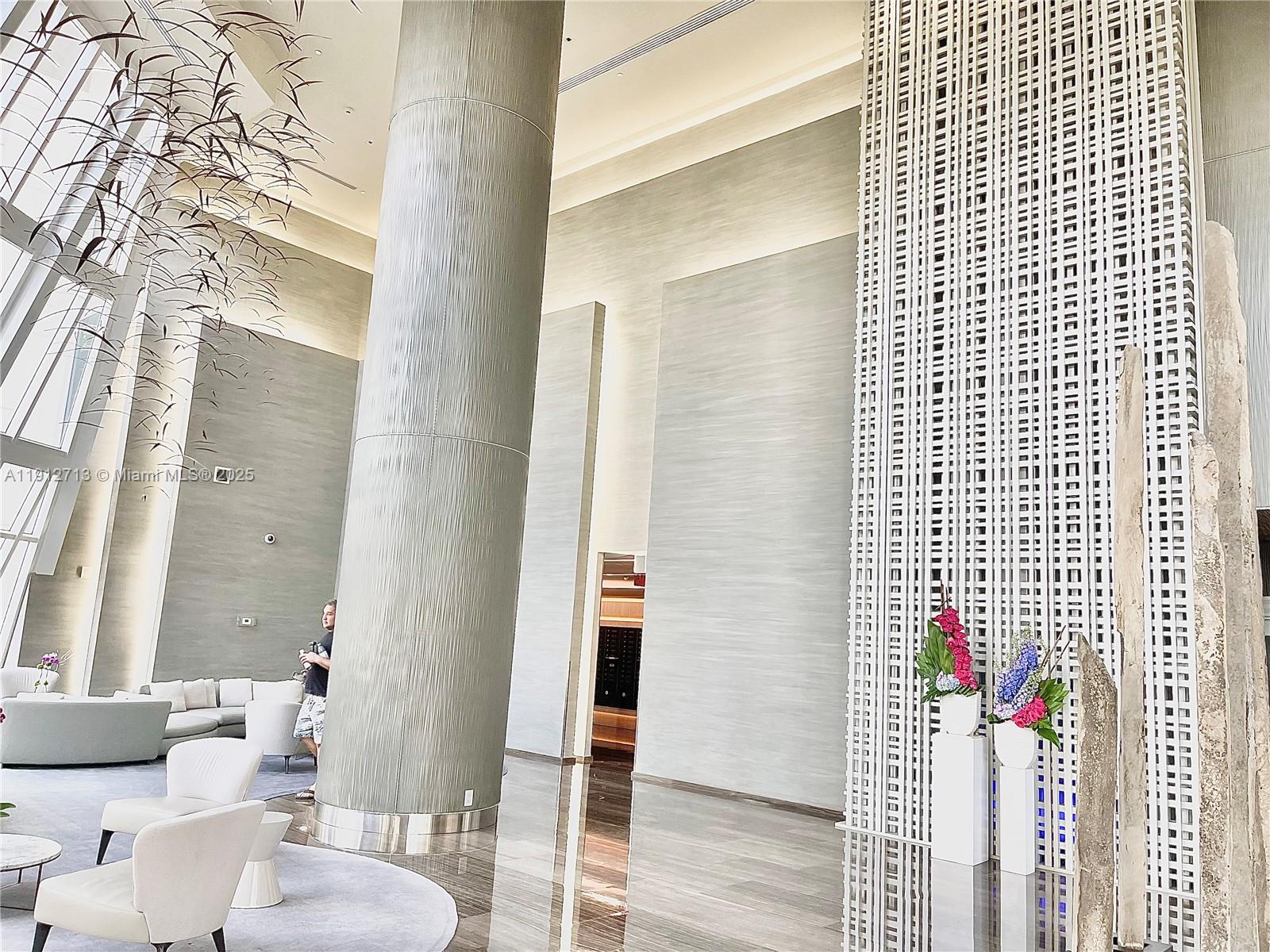 4407 1 / 1 871 sq. ft. $ 2025-11-12 0 foto