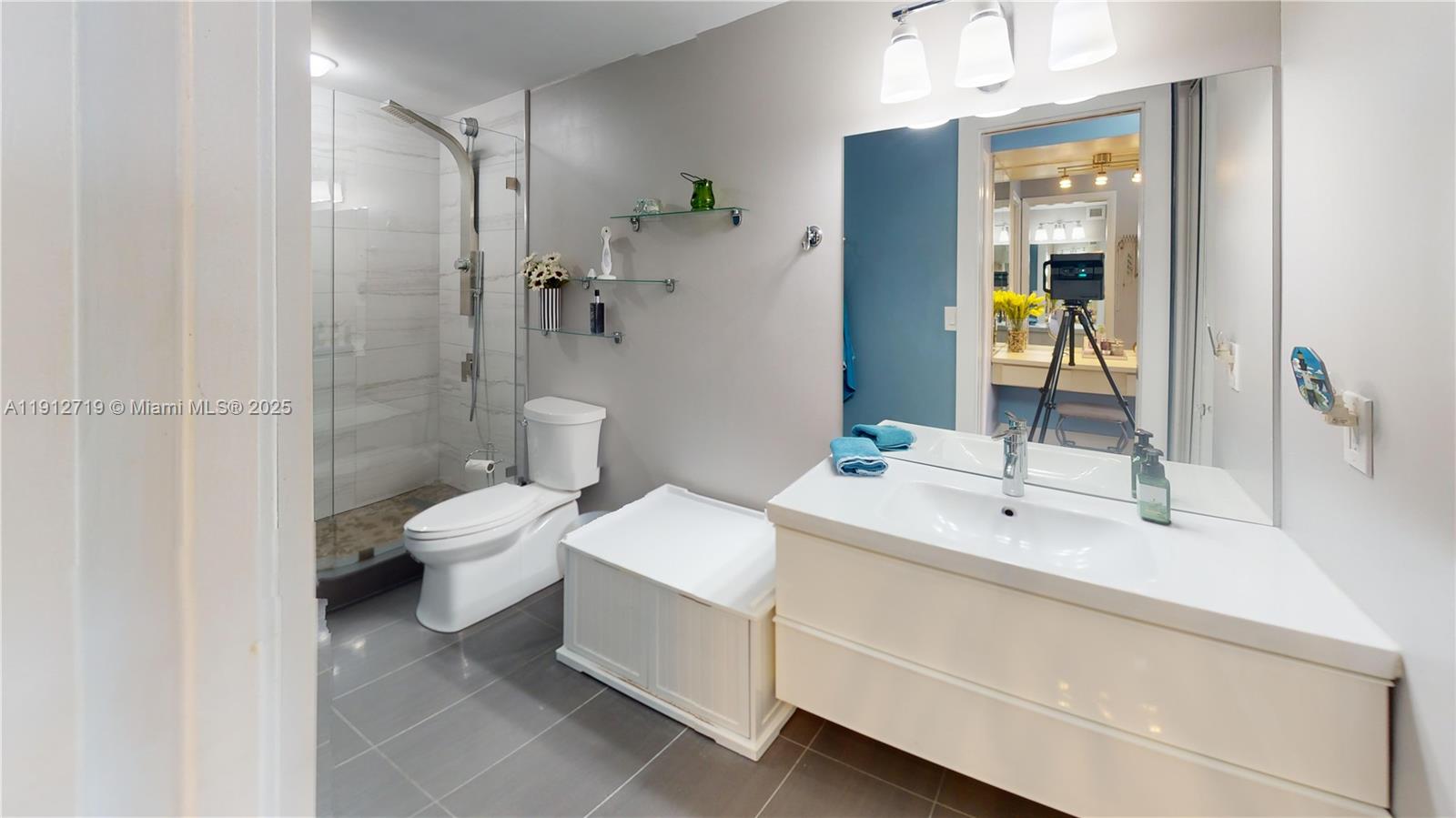 Photo of 2500 PARKVIEW DR  #507, Hallandale Beach, Florida, 33009 - 