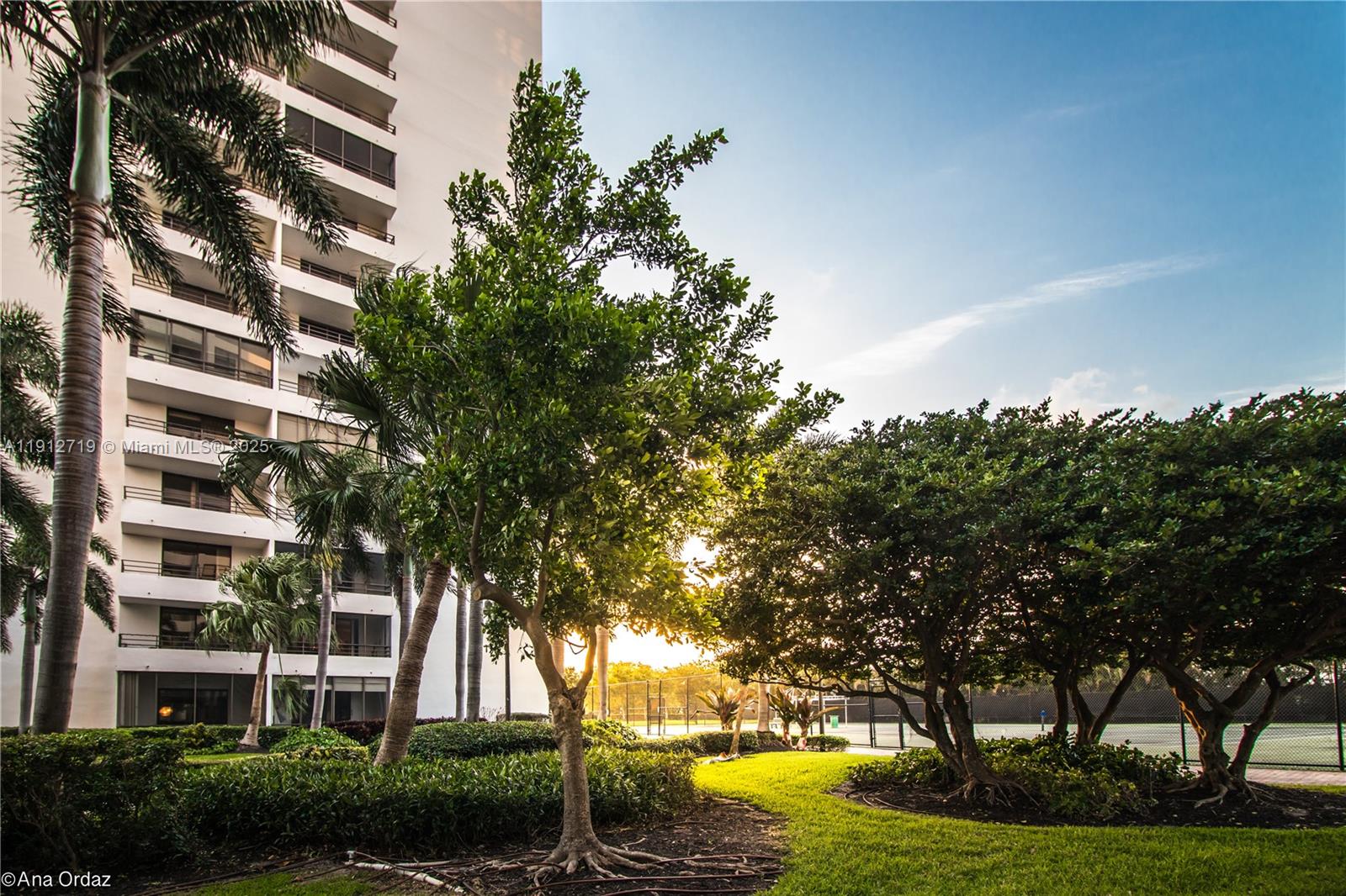 Photo of 2500 PARKVIEW DR  #507, Hallandale Beach, Florida, 33009 - 