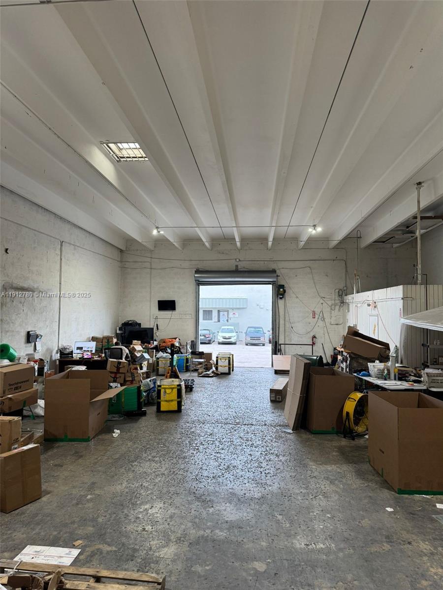 Ver detalles 7811 / sq. ft. $ 2025-11-12 0 foto