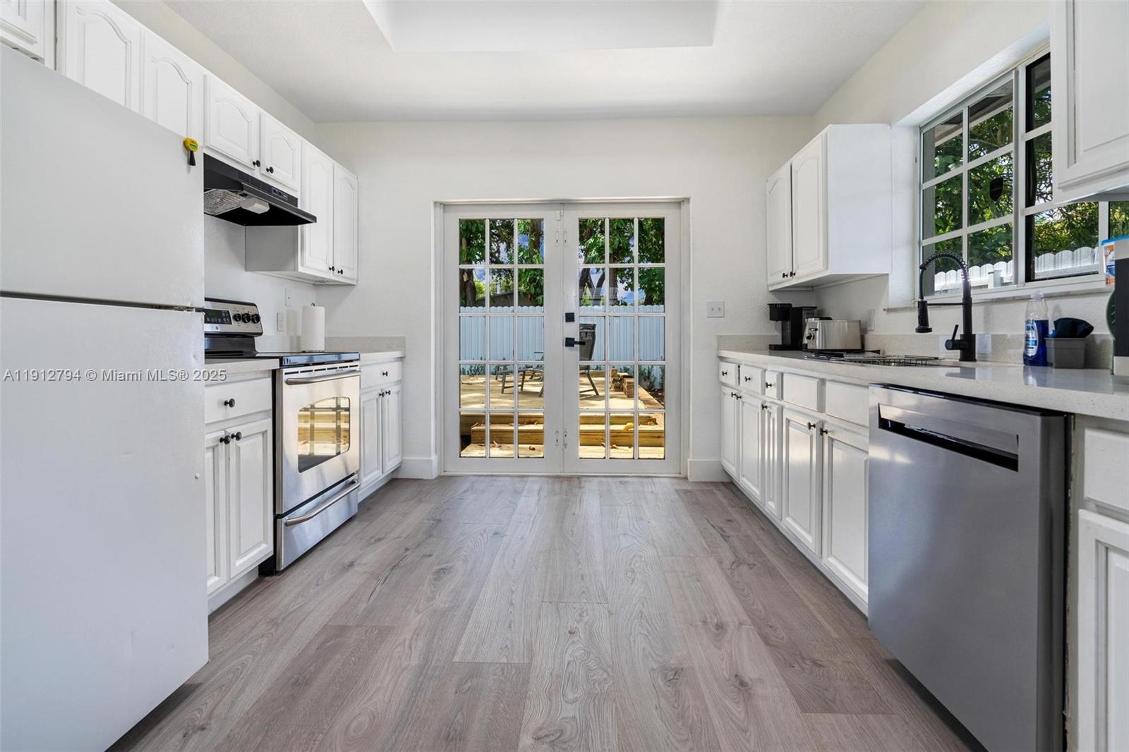 Подробнее / 2878 кв.футов $ 2025-11-12 0 Фото