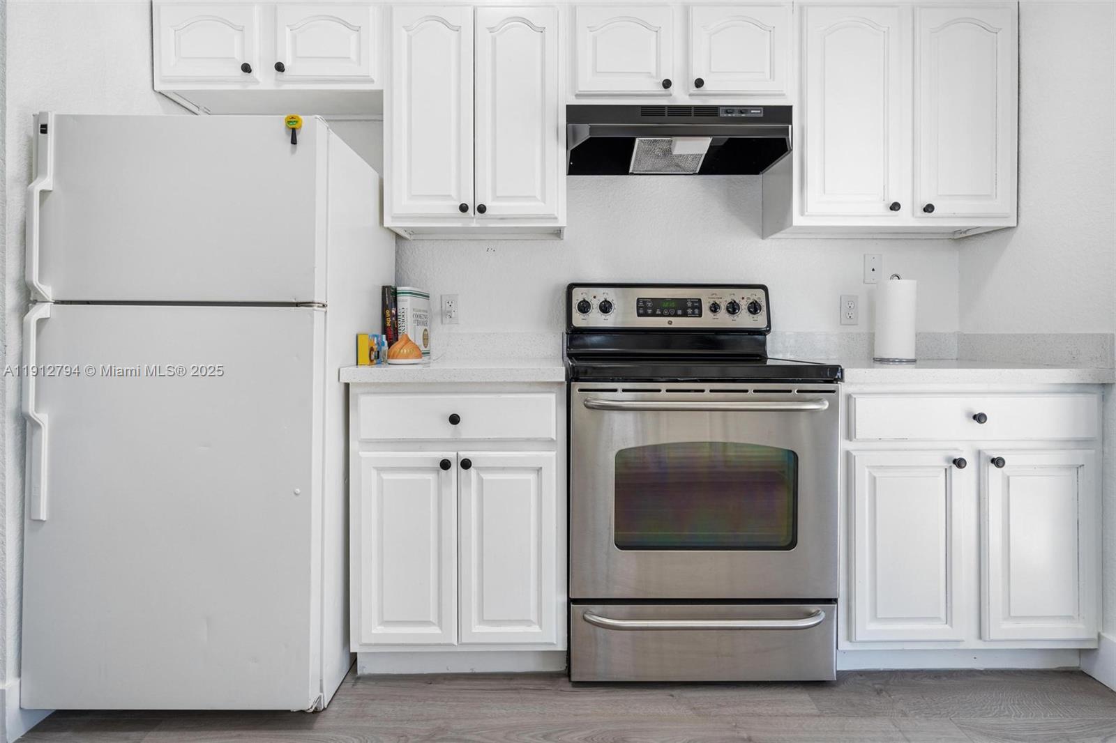 Подробнее / 2878 кв.футов $ 2025-11-12 0 Фото