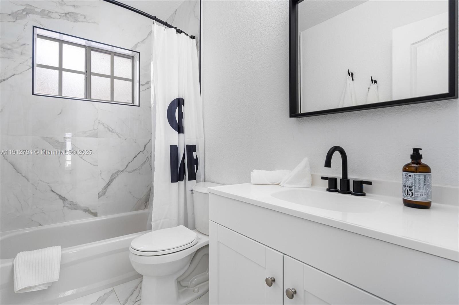 Подробнее / 2878 кв.футов $ 2025-11-12 0 Фото