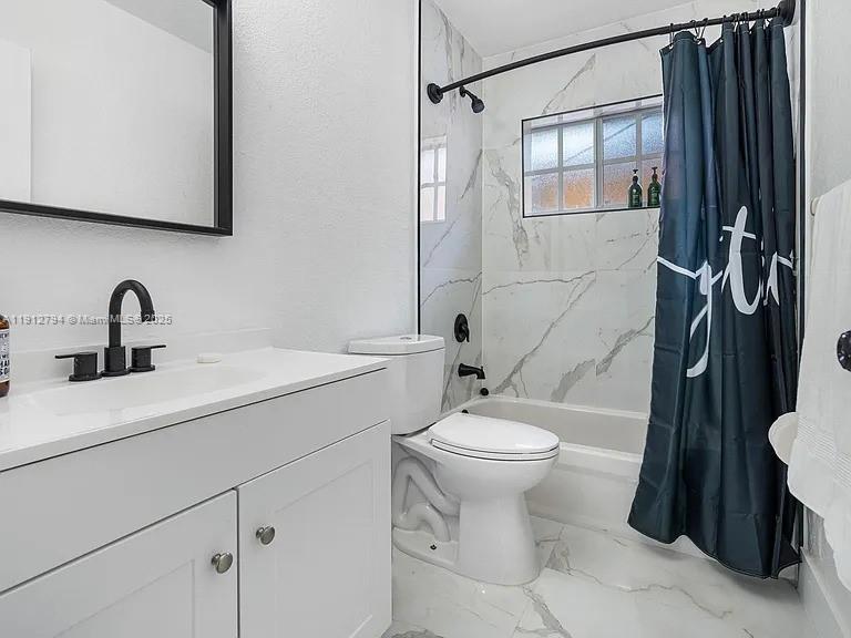 Подробнее / 2878 кв.футов $ 2025-11-12 0 Фото