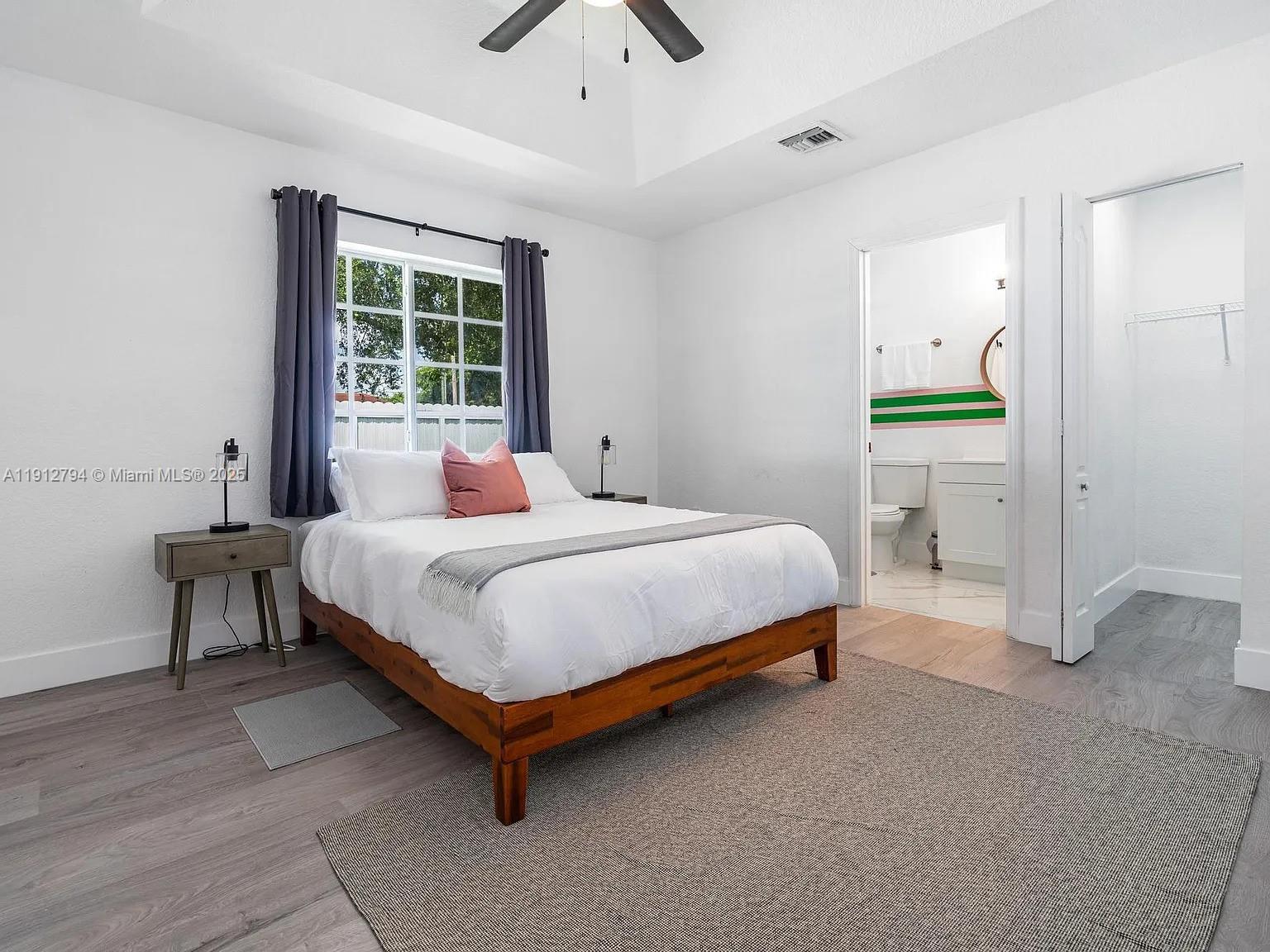 Подробнее / 2878 кв.футов $ 2025-11-12 0 Фото