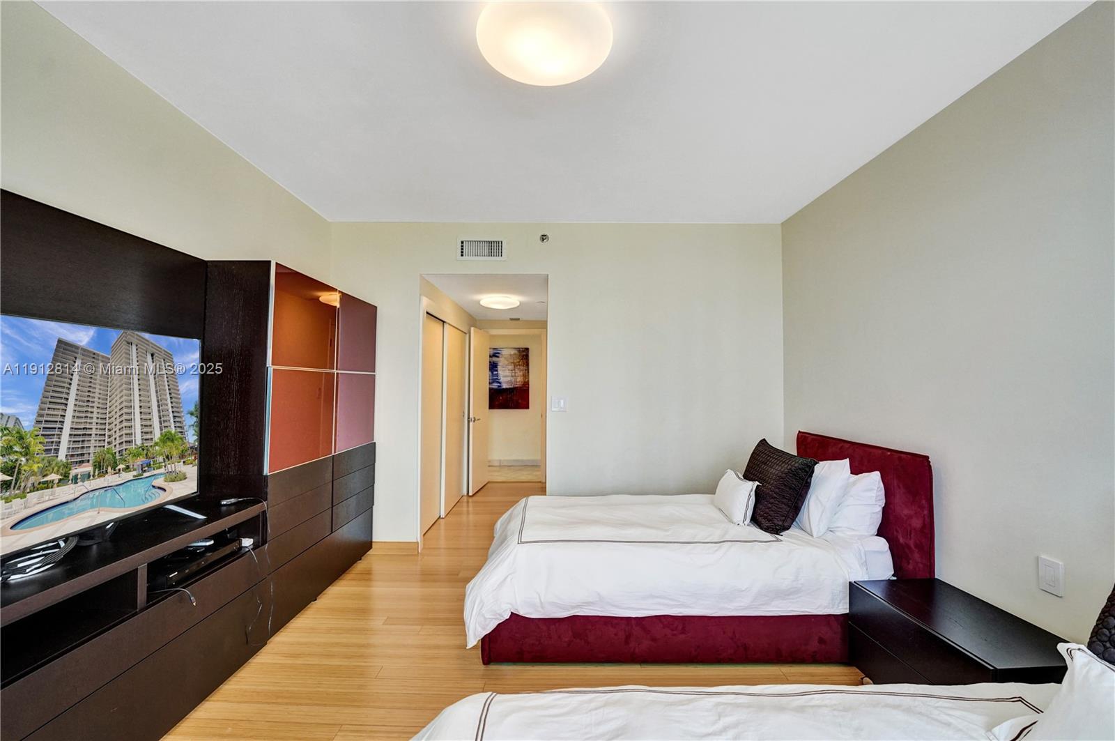 Photo of 20281 Country Club Dr  #607, Aventura, Florida, 33180 - 