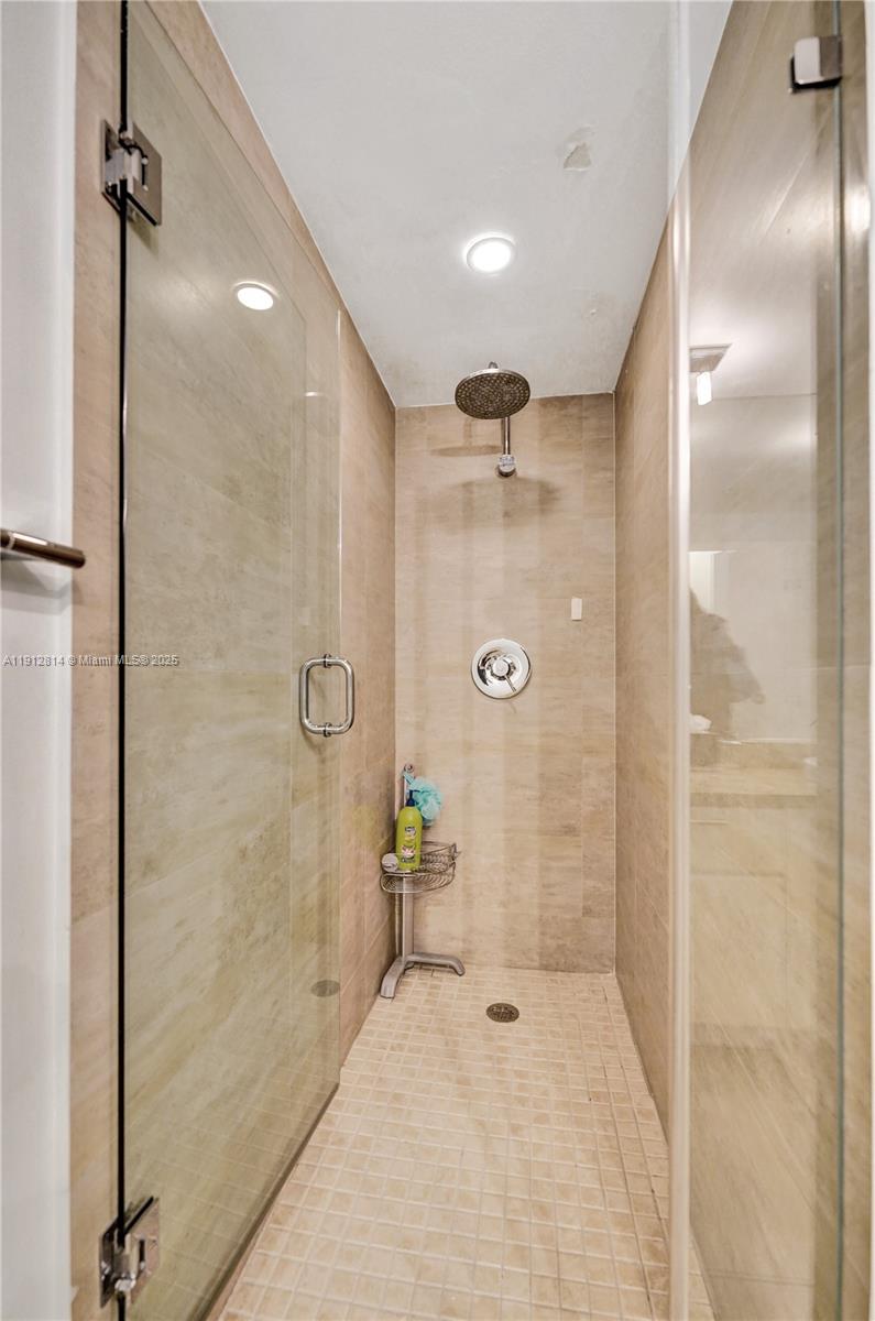 Photo of 20281 Country Club Dr  #607, Aventura, Florida, 33180 - 