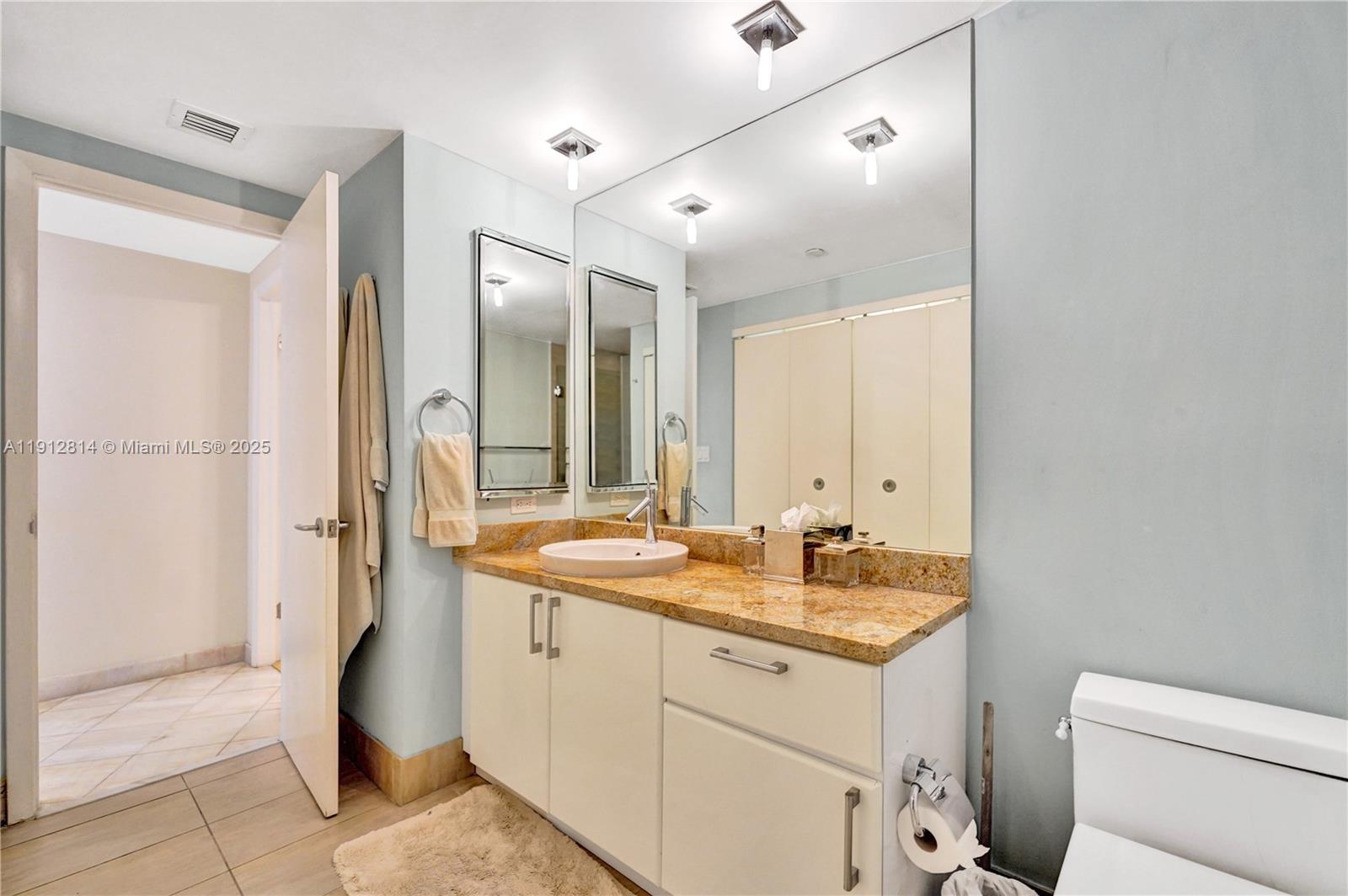 Photo of 20281 Country Club Dr  #607, Aventura, Florida, 33180 - 