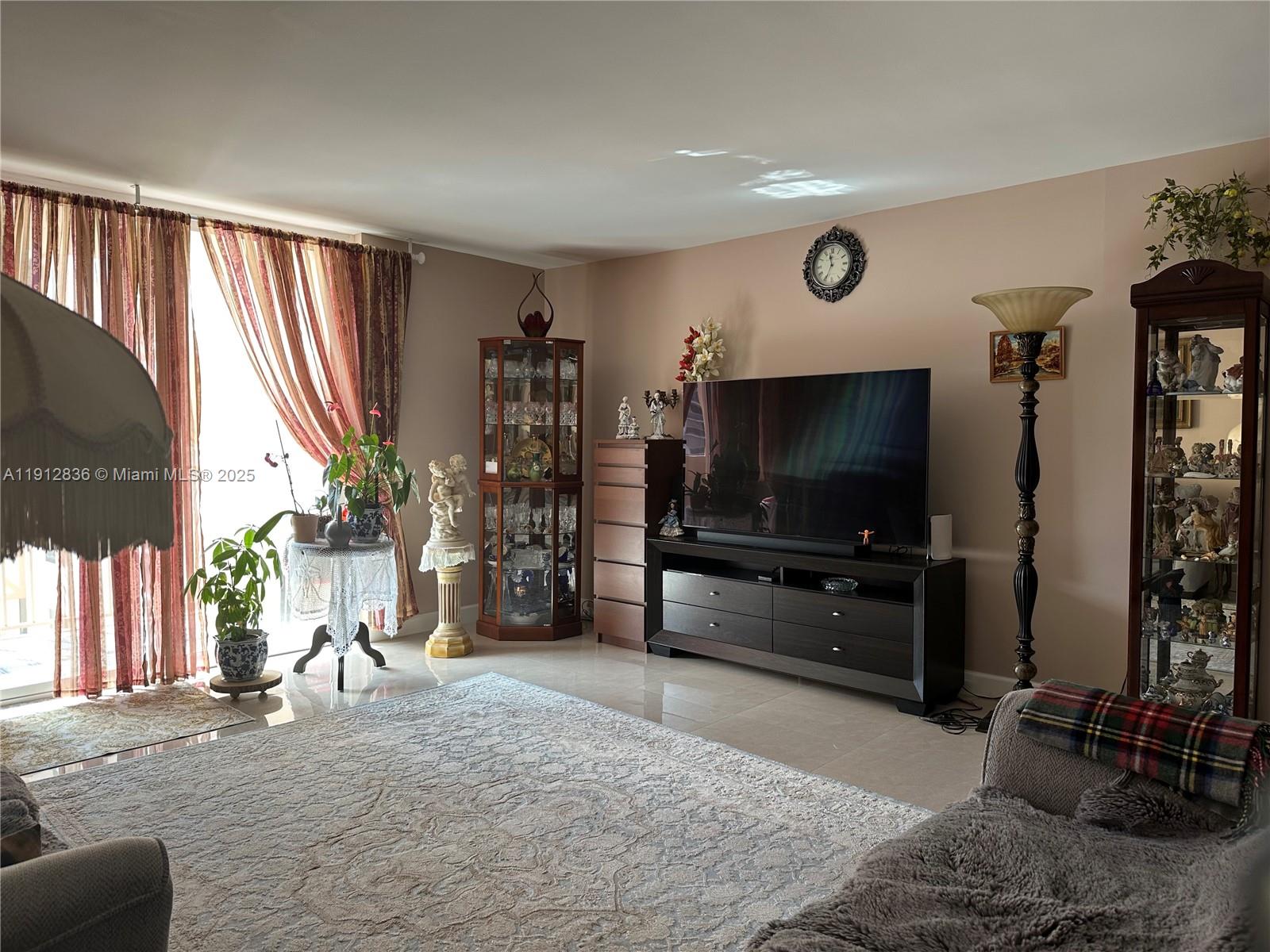 Photo of 1865 Ocean Dr #6H, Hallandale Beach, Florida, 33009 -