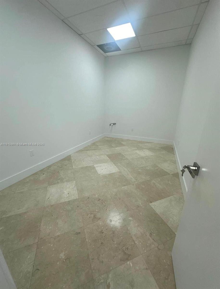 C7  /   sq. ft. $ 2025-11-12 0 Photo