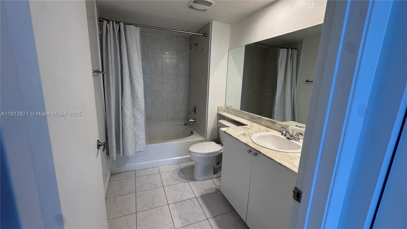 Photo of 18800 29th Ave  #303, Aventura, Florida, 33180 - Master Bathroom
