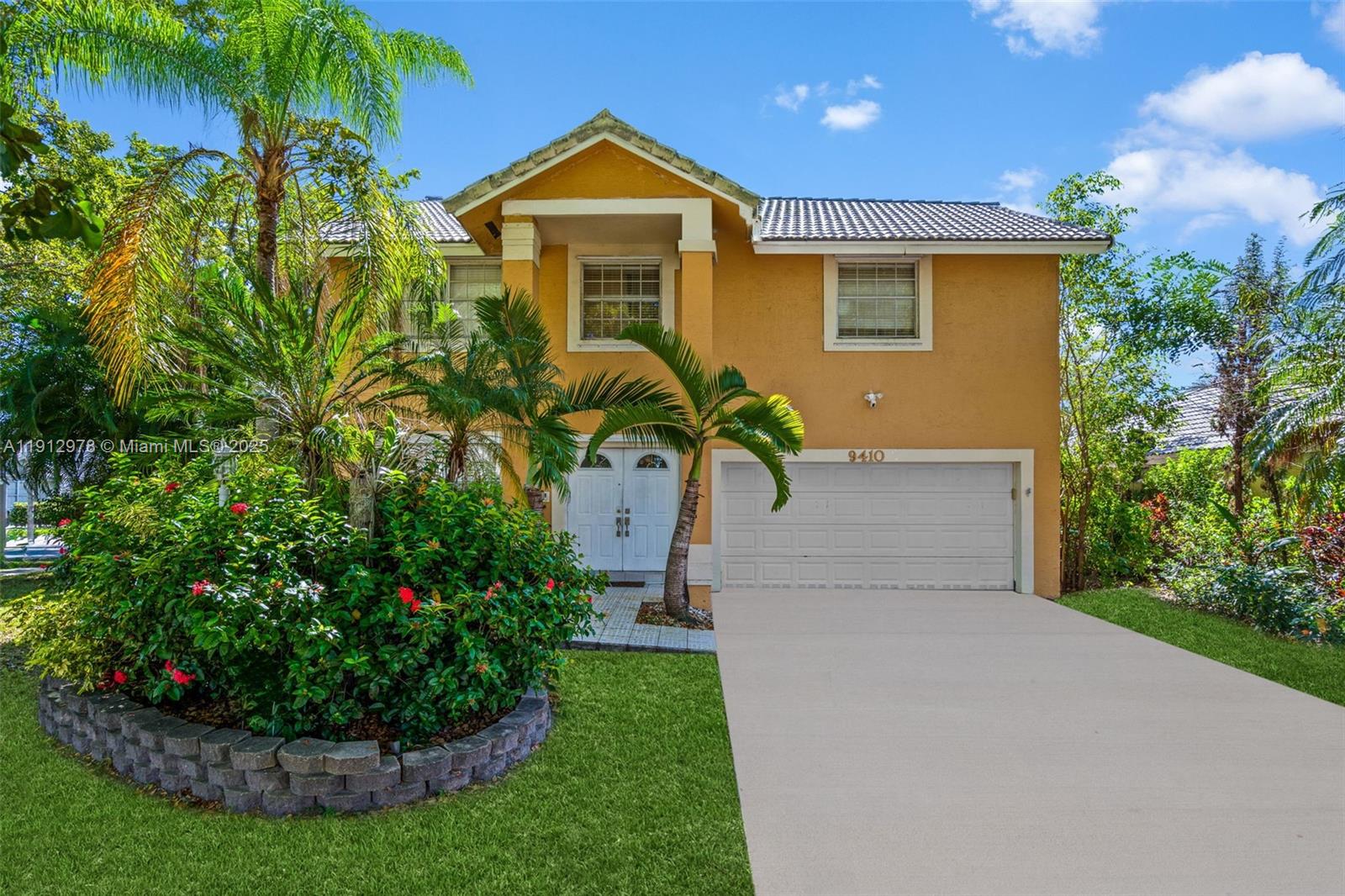 See details 9410 4 / 3 2820 sq. ft. $ 2025-11-12 0 Photo