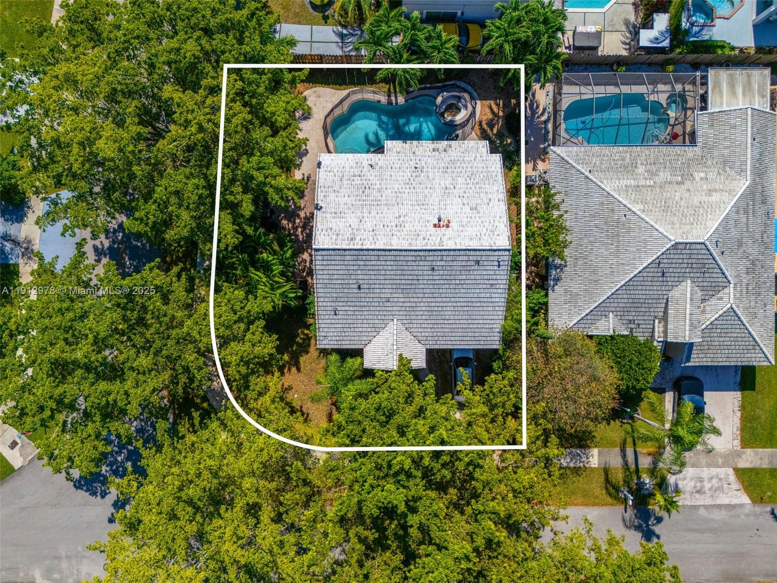 See details 9410 4 / 3 2820 sq. ft. $ 2025-11-12 0 Photo