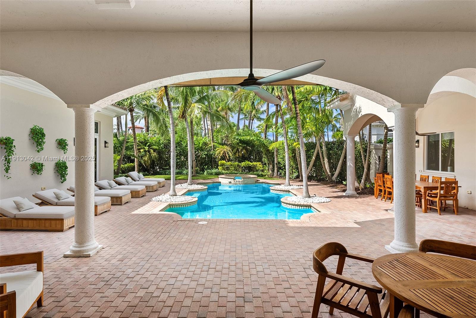 Photo of 1295 Hatteras Ln  (1295), Hollywood, Florida, 33019 - 