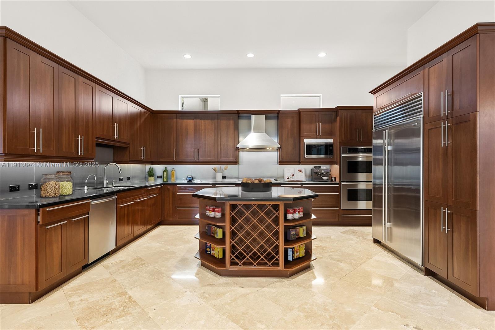 Photo of 1295 Hatteras Ln  (1295), Hollywood, Florida, 33019 - 