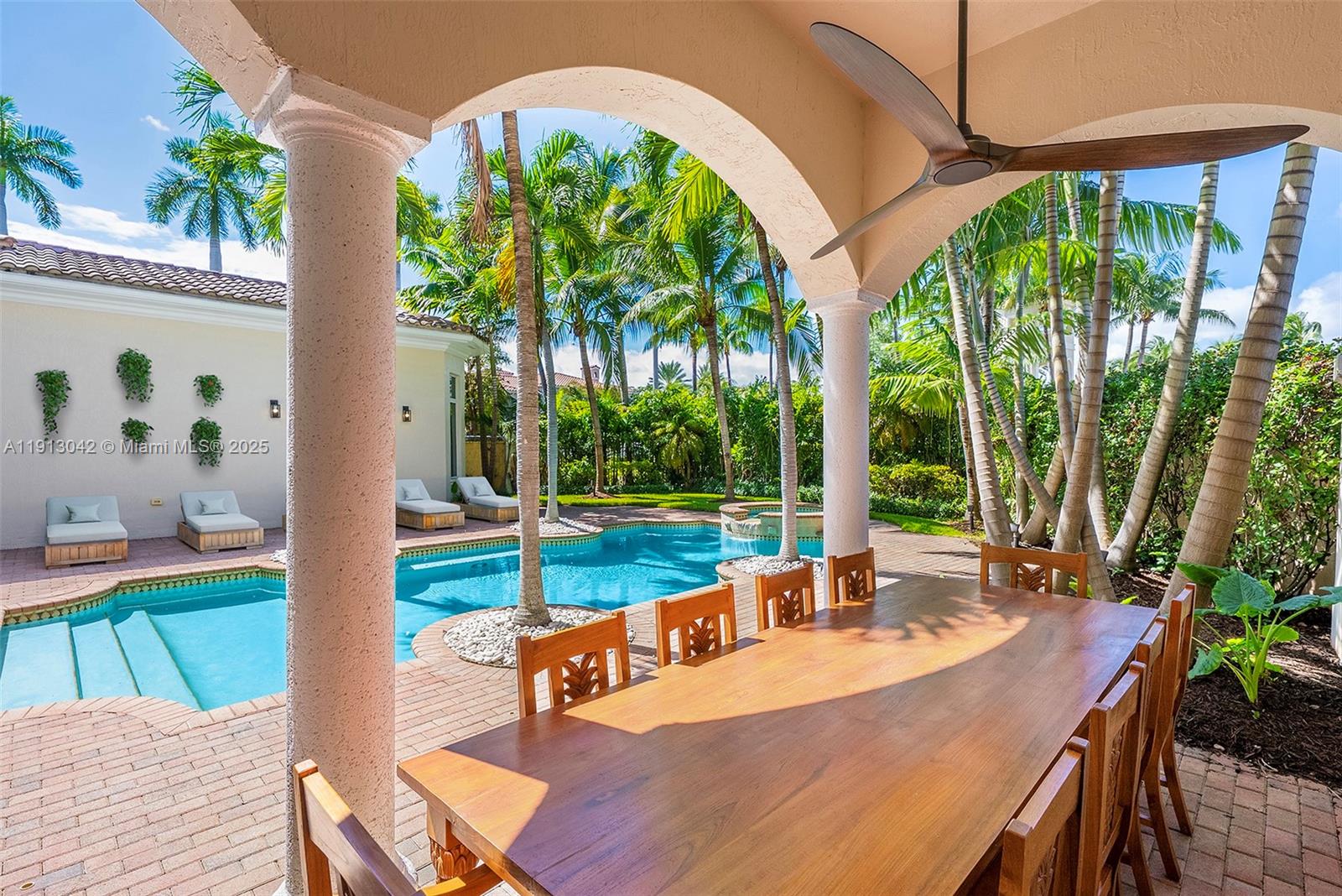 Photo of 1295 Hatteras Ln  (1295), Hollywood, Florida, 33019 - 