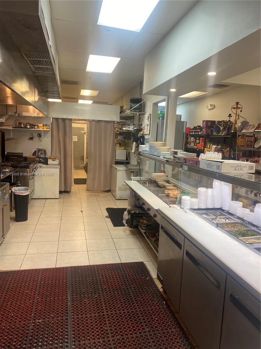 Подробнее / кв.футов $ 2025-11-12 0 Фото