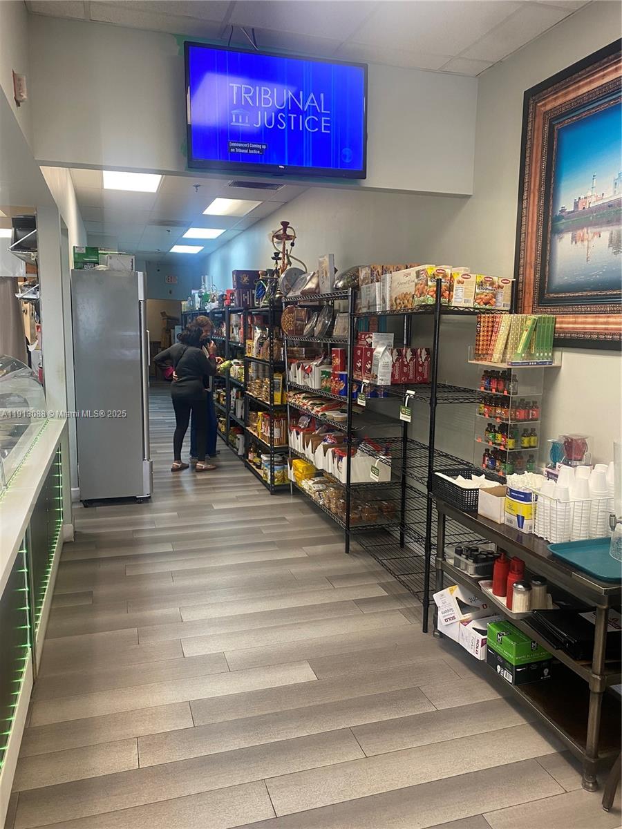 Подробнее / кв.футов $ 2025-11-12 0 Фото