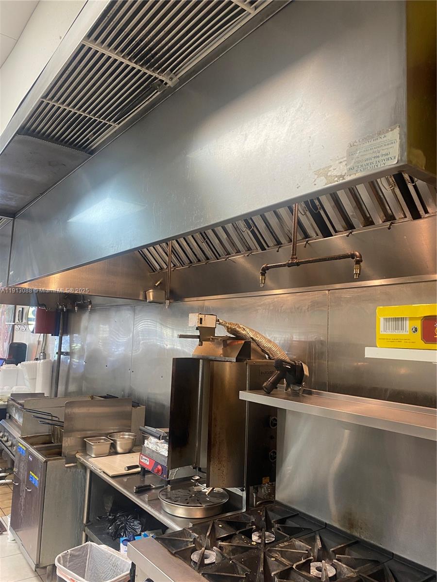 Подробнее / кв.футов $ 2025-11-12 0 Фото